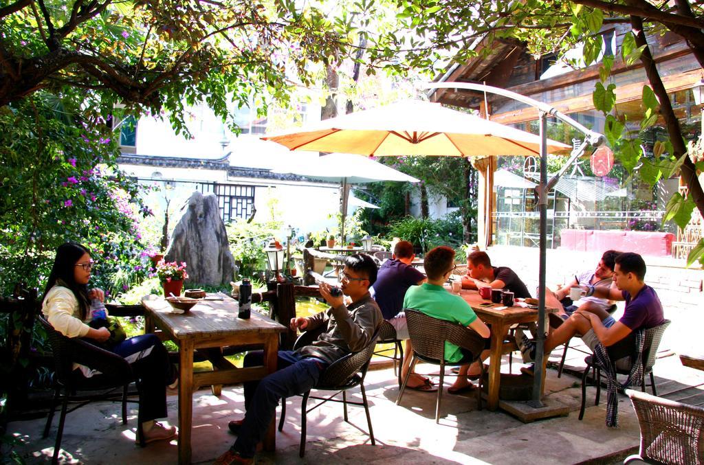 International Youth Hostel Lijiang Lijiang  Buitenkant foto